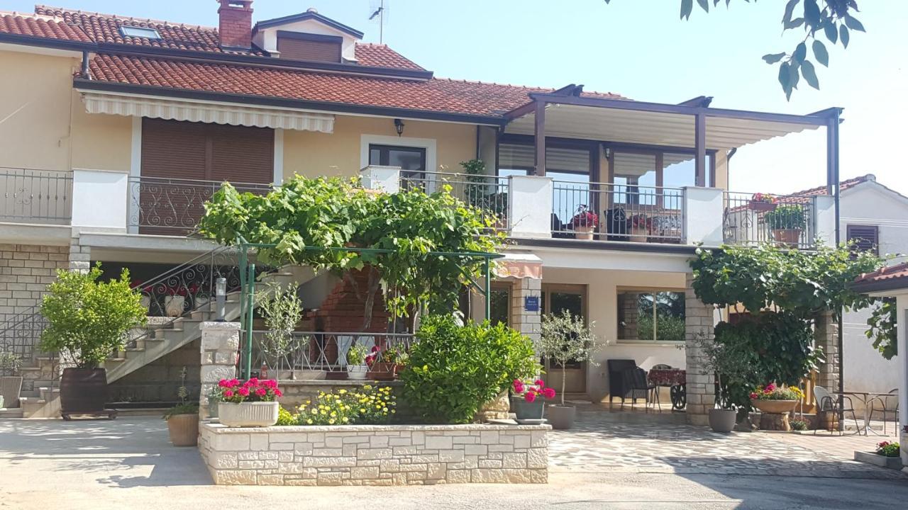 Appartement Haus Roko à Rovinj Extérieur photo